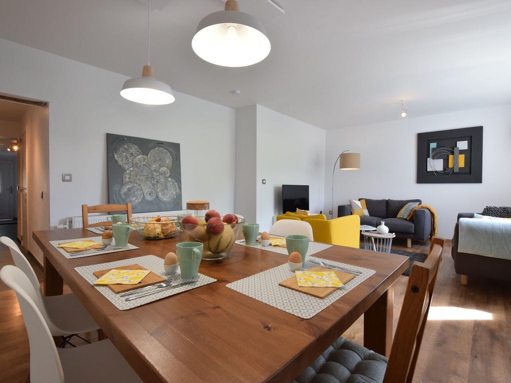 Modern Holiday Home In Bastogne With Fenced Garden Exteriör bild