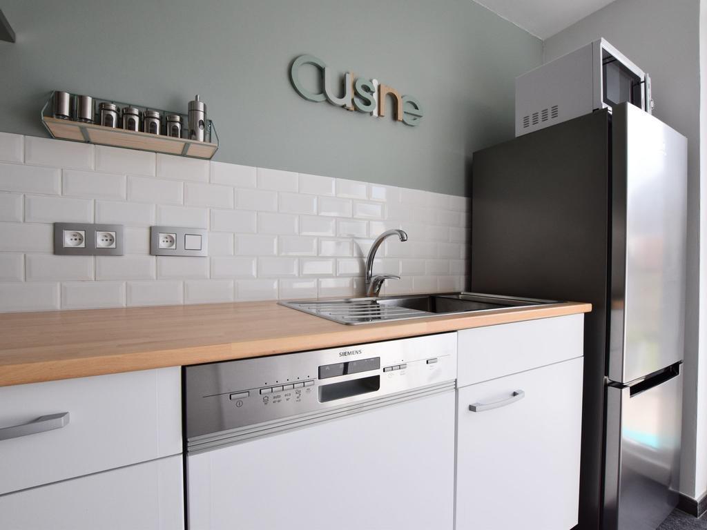 Modern Holiday Home In Bastogne With Fenced Garden Exteriör bild