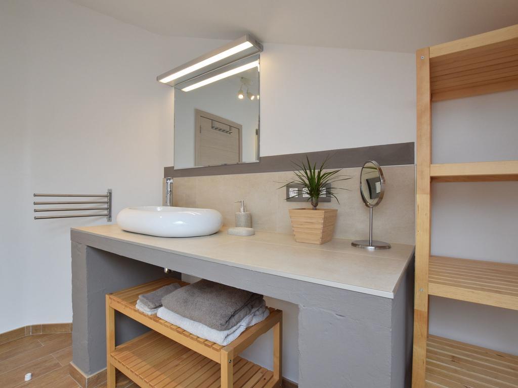 Modern Holiday Home In Bastogne With Fenced Garden Exteriör bild